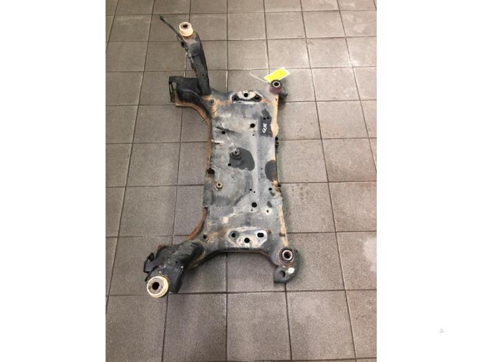 Gebruikte Subframe Ford Kuga II (DM2) 2.0 TDCi 16V 180 4x4 Prijs € 103,95 Margeregeling aangeboden door Wessel Parts & Service B.V.
