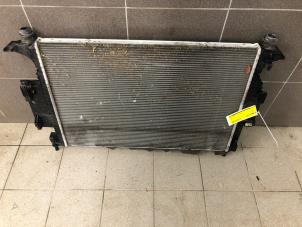 Gebruikte Radiateur Ford Kuga II (DM2) 2.0 TDCi 16V 180 4x4 Prijs € 99,00 Margeregeling aangeboden door Wessel Parts & Service B.V.