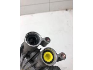 Gebruikte Oliekoeler Ford Kuga II (DM2) 2.0 TDCi 16V 180 4x4 Prijs € 69,00 Margeregeling aangeboden door Wessel Parts & Service B.V.