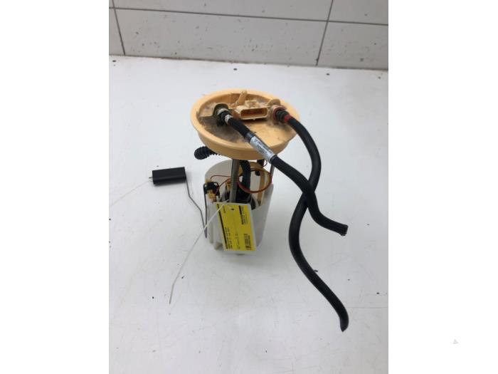 Gebruikte Tank element Pomp Ford Kuga II (DM2) 2.0 TDCi 16V 180 4x4 Prijs € 93,45 Margeregeling aangeboden door Wessel Parts & Service B.V.