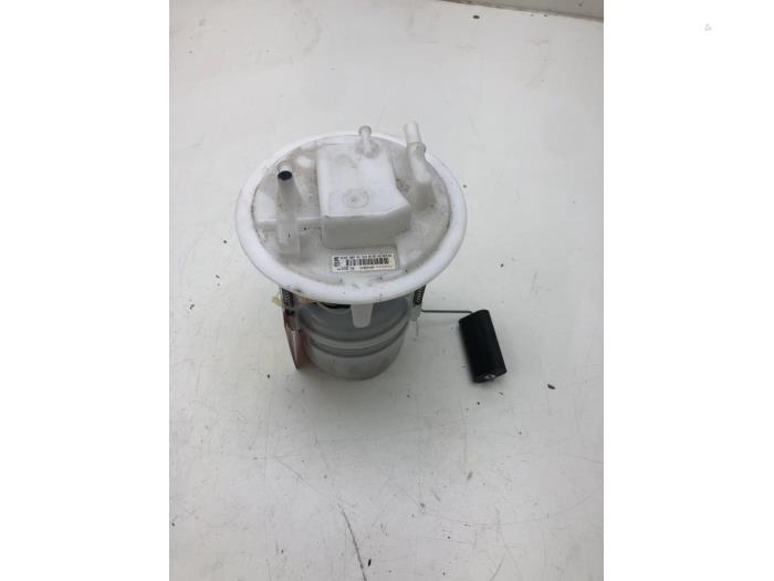 Gebruikte Tank element Pomp Opel Corsa F (UB/UH/UP) 1.2 12V 75 Prijs € 51,45 Margeregeling aangeboden door Wessel Parts & Service B.V.