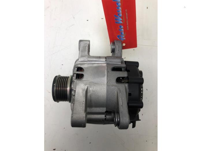 Gebruikte Dynamo Opel Corsa F (UB/UH/UP) 1.2 12V 75 Prijs € 40,95 Margeregeling aangeboden door Wessel Parts & Service B.V.