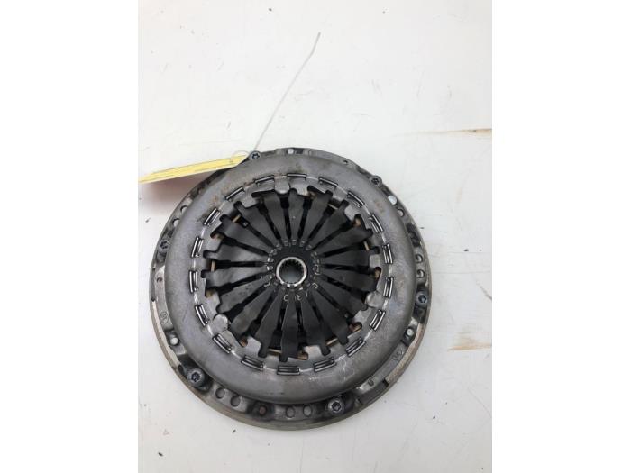 Gebruikte Vliegwiel Opel Corsa F (UB/UH/UP) 1.2 12V 75 Prijs € 103,95 Margeregeling aangeboden door Wessel Parts & Service B.V.