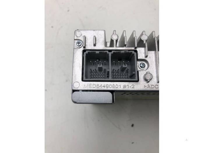Gebruikte Radio module Opel Astra K 1.2 Turbo 12V Prijs € 261,45 Margeregeling aangeboden door Wessel Parts & Service B.V.