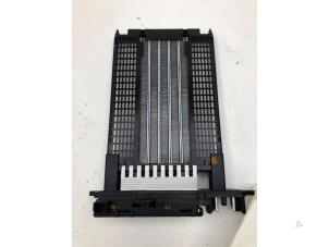 Gebruikte Element Kachelverwarming Ford Kuga II (DM2) 2.0 TDCi 16V 180 4x4 Prijs € 39,00 Margeregeling aangeboden door Wessel Parts & Service B.V.