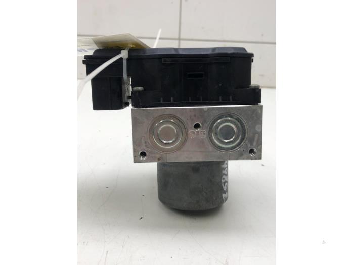 Gebruikte ABS Pomp Mini Mini Open (R57) 2.0 Cooper SD 16V Prijs € 131,25 Margeregeling aangeboden door Wessel Parts & Service B.V.