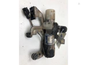 Gebruikte Hydrauliek pomp Mini Mini Open (R57) 2.0 Cooper SD 16V Prijs € 175,00 Margeregeling aangeboden door Wessel Parts & Service B.V.