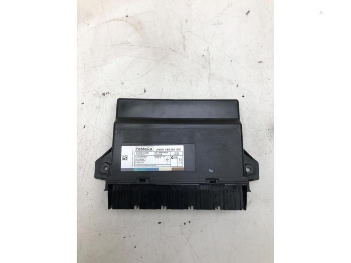 Computer Body Control van een Ford Kuga II (DM2) 1.5 EcoBoost 16V 150 2016