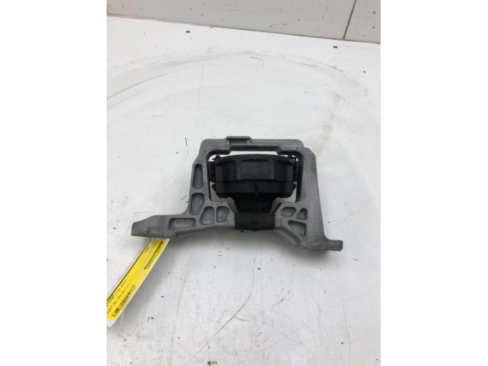 Gebruikte Motorrubber Ford Kuga II (DM2) 1.5 EcoBoost 16V 150 Prijs € 40,95 Margeregeling aangeboden door Wessel Parts & Service B.V.