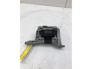 Gebruikte Motorrubber Ford Kuga II (DM2) 1.5 EcoBoost 16V 150 Prijs € 39,00 Margeregeling aangeboden door Wessel Parts & Service B.V.