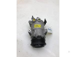 Gebruikte Pomp Airco Ford Kuga II (DM2) 1.5 EcoBoost 16V 150 Prijs op aanvraag aangeboden door Wessel Parts & Service B.V.