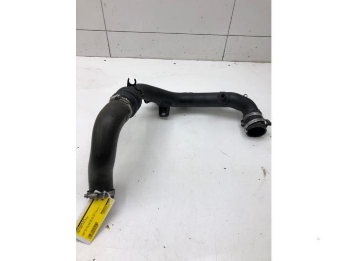 Gebruikte Intercooler Buis Ford Kuga II (DM2) 1.5 EcoBoost 16V 150 Prijs € 61,95 Margeregeling aangeboden door Wessel Parts & Service B.V.