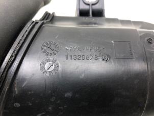 Gebruikte Aanzuigslang Lucht BMW 2 serie Active Tourer (F45) 218i 1.5 TwinPower Turbo 12V Prijs € 49,00 Margeregeling aangeboden door Wessel Parts & Service B.V.