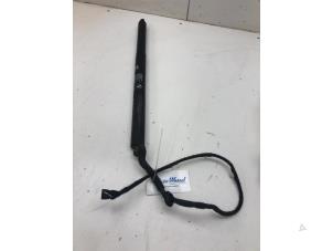 Gebruikte Amortisseur links-achter BMW X3 (F25) xDrive20d 16V Prijs € 149,00 Margeregeling aangeboden door Wessel Parts & Service B.V.