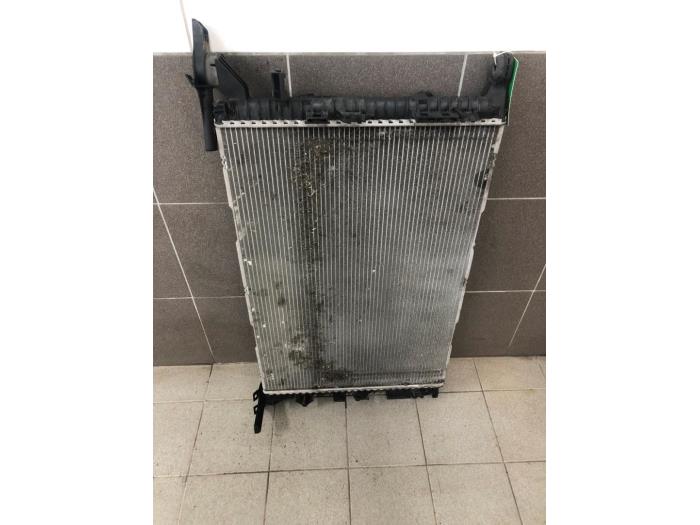 Gebruikte Radiateur Audi Q3 (8UB/8UG) 2.0 16V TFSI 170 Quattro Prijs € 72,45 Margeregeling aangeboden door Wessel Parts & Service B.V.
