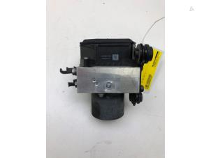 Gebruikte ABS Pomp Audi Q3 (8UB/8UG) 2.0 16V TFSI 170 Quattro Prijs € 199,00 Margeregeling aangeboden door Wessel Parts & Service B.V.