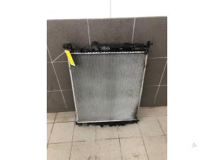 Gebruikte Radiateur Mercedes GL (X164) 5.5 GL 500 V8 32V Prijs € 79,00 Margeregeling aangeboden door Wessel Parts & Service B.V.