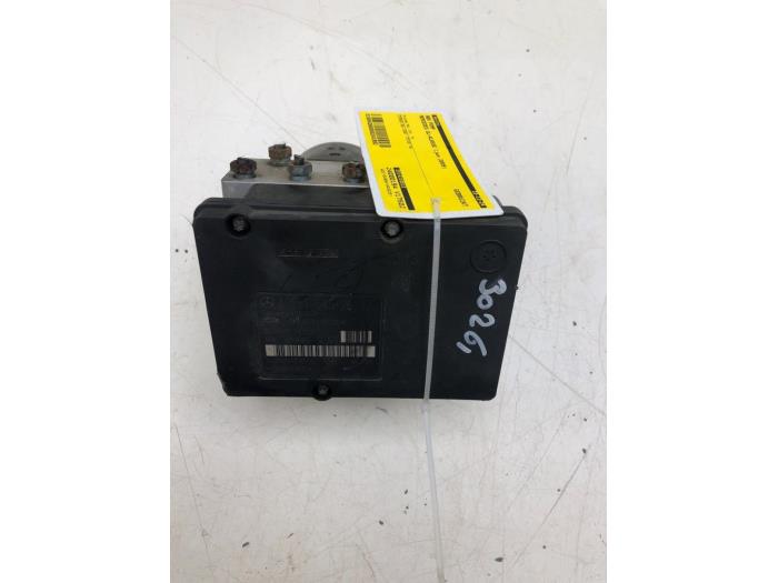 Gebruikte ABS Pomp Mercedes GL (X164) 5.5 GL 500 V8 32V Prijs € 208,95 Margeregeling aangeboden door Wessel Parts & Service B.V.