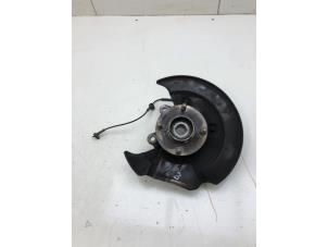 Gebruikte Fusee links-voor Ford EcoSport (JK8) 1.0 EcoBoost 12V 125 Prijs € 125,00 Margeregeling aangeboden door Wessel Parts & Service B.V.