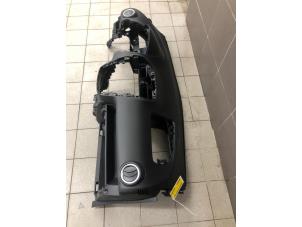 Gebruikte Dashboard Mitsubishi Space Star (A0) 1.2 12V Prijs € 399,00 Margeregeling aangeboden door Wessel Parts & Service B.V.