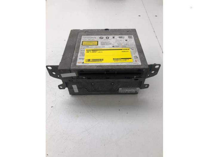 Gebruikte Radio module BMW 4 serie Gran Coupe (F36) 420d 2.0 16V Prijs € 523,95 Margeregeling aangeboden door Wessel Parts & Service B.V.