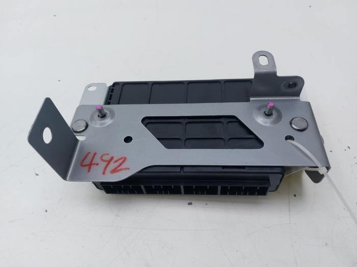 Gebruikte Computer Diversen Mitsubishi Space Star (A0) 1.2 12V Prijs € 208,95 Margeregeling aangeboden door Wessel Parts & Service B.V.