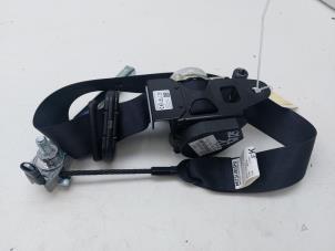 Gebruikte Gordelspanner links Mitsubishi Space Star (A0) 1.2 12V Prijs € 249,00 Margeregeling aangeboden door Wessel Parts & Service B.V.