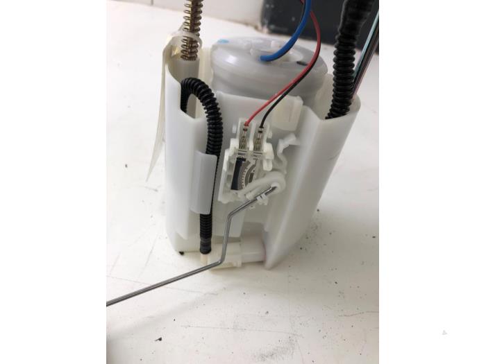 Gebruikte Tank element Pomp Suzuki Ignis (MF) 1.2 Dual Jet 16V Smart Hybrid Prijs € 93,45 Margeregeling aangeboden door Wessel Parts & Service B.V.