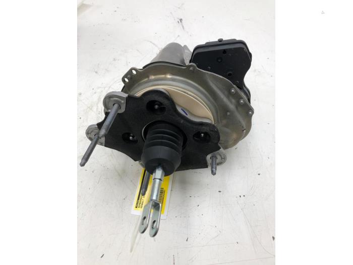 Rembekrachtiger van een Renault Zoé (AG) R110 2020