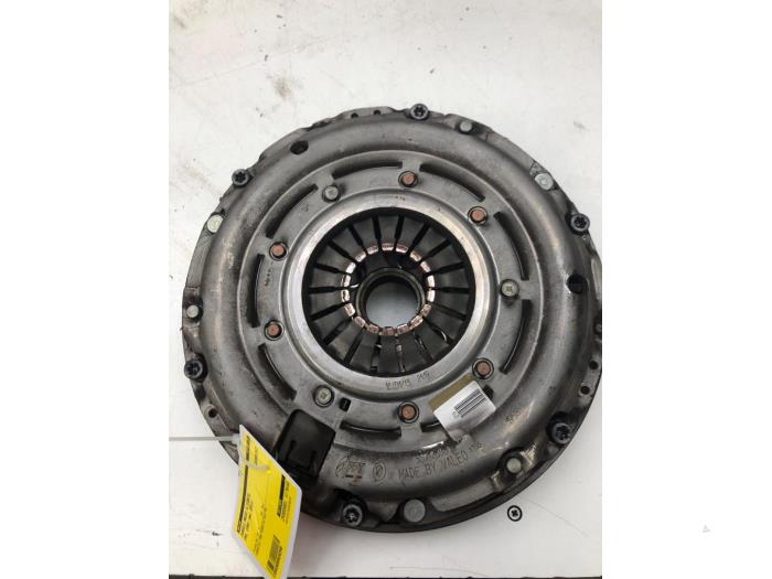 Gebruikte Dubbele massa vliegwiel Opel Combo 1.6 CDTI 16V Prijs € 208,95 Margeregeling aangeboden door Wessel Parts & Service B.V.