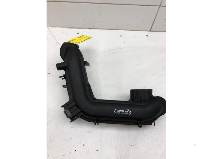 Gebruikte Intercooler Buis Volkswagen Polo VI (AW1) 1.0 TSI 12V Prijs € 61,95 Margeregeling aangeboden door Wessel Parts & Service B.V.