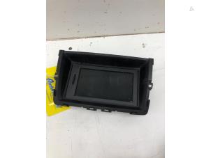 Gebruikte Display Interieur Renault Trafic New (FL) 2.0 dCi 16V 90 Prijs € 79,00 Margeregeling aangeboden door Wessel Parts & Service B.V.