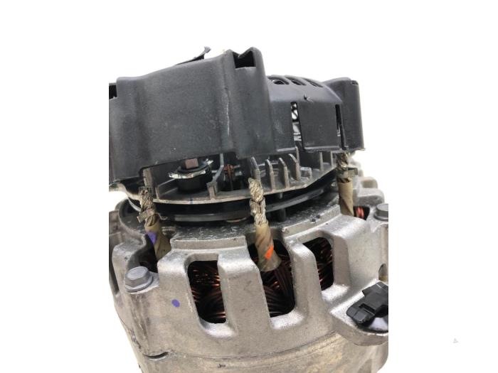 Gebruikte Dynamo Peugeot Boxer (U9) 2.2 BlueHDi 140 Prijs op aanvraag aangeboden door Wessel Parts & Service B.V.