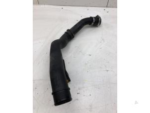 Gebruikte Intercooler Buis Ford Transit Custom 2.0 TDCi 16V Eco Blue 130 Prijs € 39,00 Margeregeling aangeboden door Wessel Parts & Service B.V.