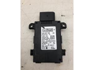 Gebruikte Radar sensor Audi E-tron (GEN) 55 quattro Prijs € 175,00 Margeregeling aangeboden door Wessel Parts & Service B.V.