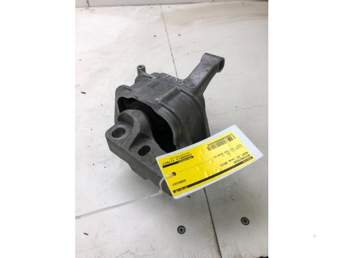 Gebruikte Motorrubber Audi Q3 (8UB/8UG) 2.0 16V TFSI 170 Quattro Prijs € 51,45 Margeregeling aangeboden door Wessel Parts & Service B.V.