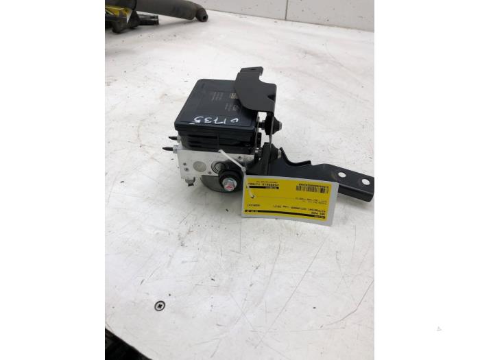 Gebruikte ABS Pomp Mitsubishi Outlander (GF/GG) 2.0 16V 4x2 Prijs € 131,25 Margeregeling aangeboden door Wessel Parts & Service B.V.