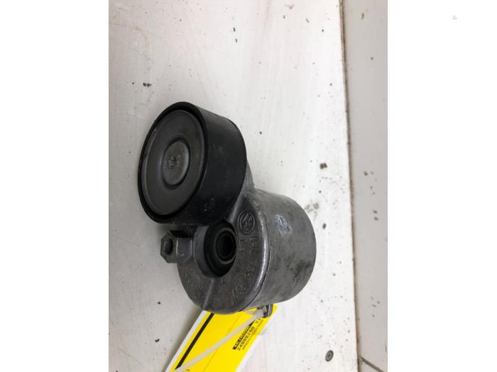 Gebruikte Spanner multiriem MAN TGE 2.0 TDI Prijs € 36,75 Margeregeling aangeboden door Wessel Parts & Service B.V.