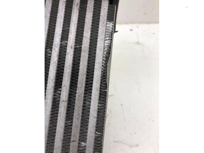 Gebruikte Intercooler Citroen C3 Aircross I (2C/2R) 1.2 e-THP PureTech 110 Prijs € 61,95 Margeregeling aangeboden door Wessel Parts & Service B.V.