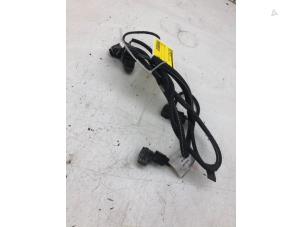 Gebruikte PDC Sensor Set Renault Trafic (1FL/2FL/3FL/4FL) 1.6 dCi 145 Twin Turbo Prijs € 125,00 Margeregeling aangeboden door Wessel Parts & Service B.V.