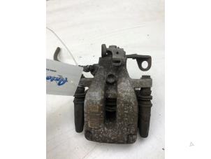 Gebruikte Remklauw (Tang) links-achter Citroen C3 Aircross I (2C/2R) 1.2 e-THP PureTech 110 Prijs € 35,00 Margeregeling aangeboden door Wessel Parts & Service B.V.