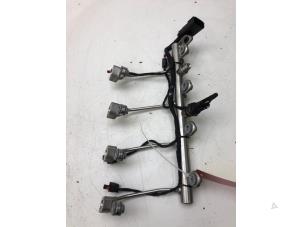 Gebruikte Common rail (Injectie) Opel Astra K 1.4 Turbo 16V Prijs € 99,00 Margeregeling aangeboden door Wessel Parts & Service B.V.