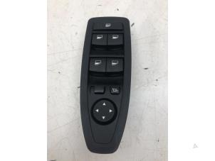 Gebruikte Schakelaar Elektrisch Raam BMW X1 (F48) sDrive 18i 1.5 12V TwinPower Turbo Prijs € 49,00 Margeregeling aangeboden door Wessel Parts & Service B.V.