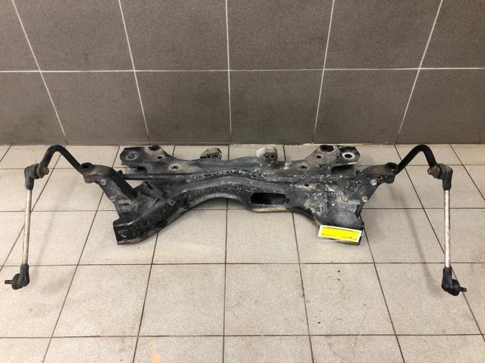Gebruikte Subframe Skoda Fabia III (NJ3) 1.0 12V Prijs € 103,95 Margeregeling aangeboden door Wessel Parts & Service B.V.