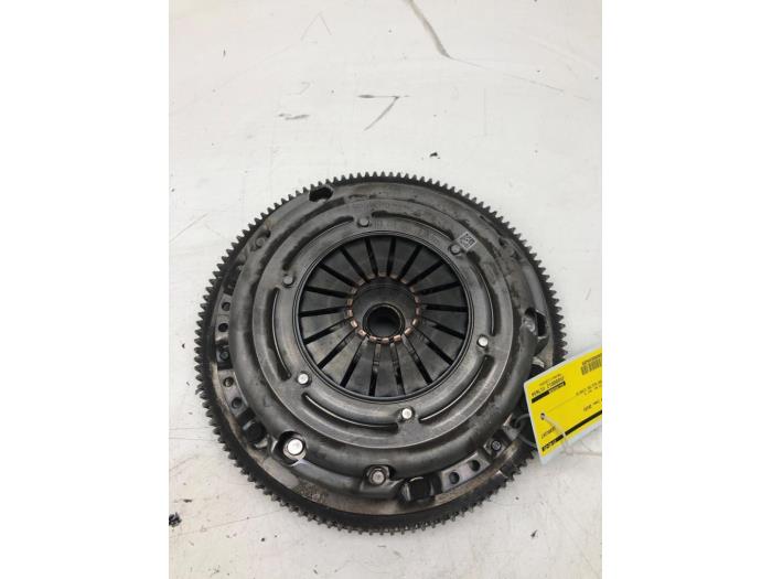 Gebruikte Vliegwiel Skoda Fabia III (NJ3) 1.0 12V Prijs € 103,95 Margeregeling aangeboden door Wessel Parts & Service B.V.