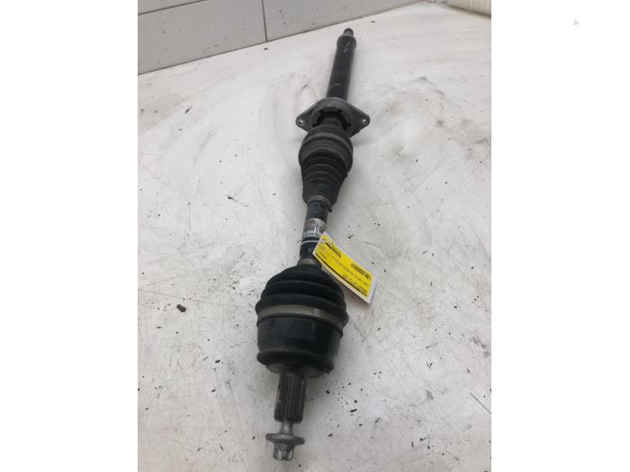 Gebruikte Steekas rechts-voor Mercedes CLA Shooting Brake (117.9) 1.6 CLA-200 16V Prijs € 131,25 Margeregeling aangeboden door Wessel Parts & Service B.V.
