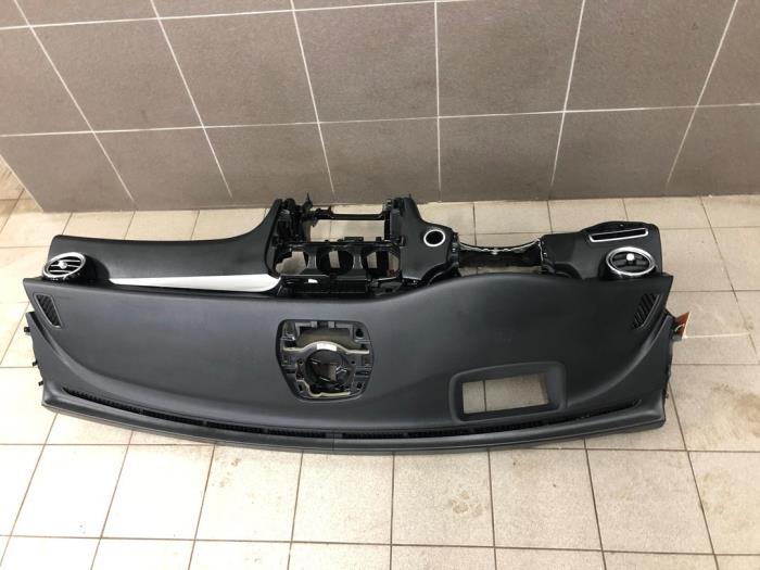 Gebruikte Dashboard Mercedes GLC (X253) 2.2 250d 16V BlueTEC 4-Matic Prijs € 681,45 Margeregeling aangeboden door Wessel Parts & Service B.V.