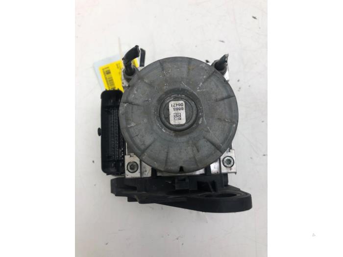 Gebruikte ABS Pomp Skoda Kodiaq 2.0 TDI 190 16V 4x4 Prijs € 156,45 Margeregeling aangeboden door Wessel Parts & Service B.V.