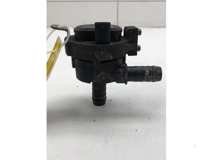 Gebruikte Waterpomp Ford Transit 2.0 TDCi 16V Eco Blue 105 RWD Prijs € 51,45 Margeregeling aangeboden door Wessel Parts & Service B.V.