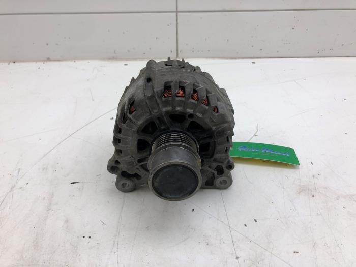 Gebruikte Dynamo Volkswagen Beetle (16AB) Prijs € 51,45 Margeregeling aangeboden door Wessel Parts & Service B.V.